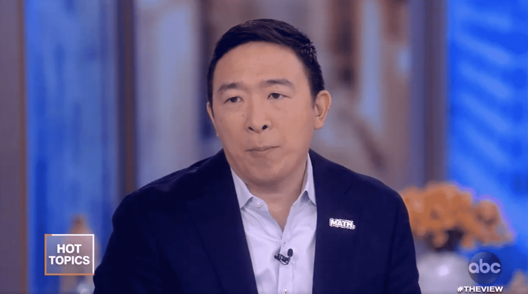 Yang Calls Warren an ‘Amazing Human Being’ Who Would Have Made a ‘Great President’