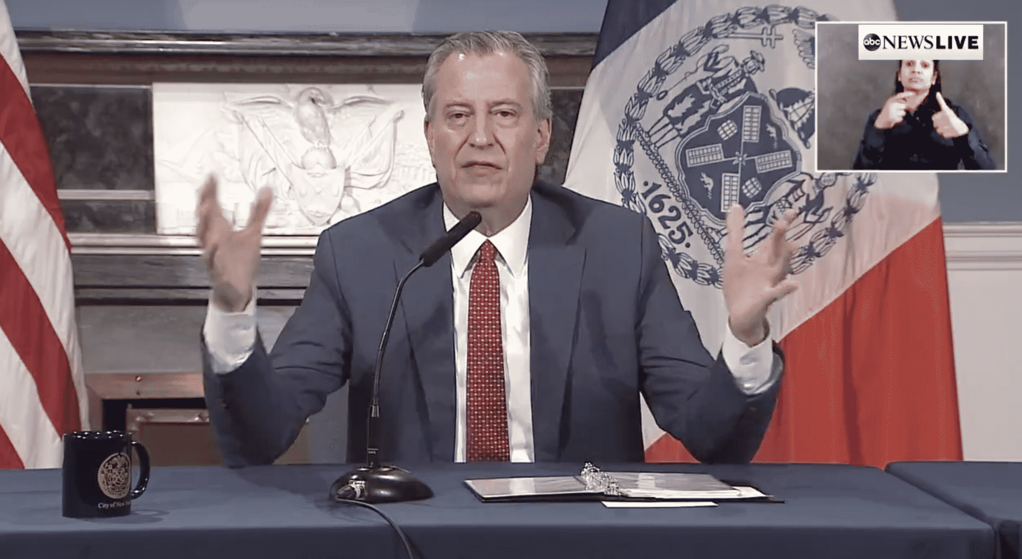 ‘We’re Going to Do It Right’: De Blasio Criticizes Trump’s ‘Liberate’ Tweets