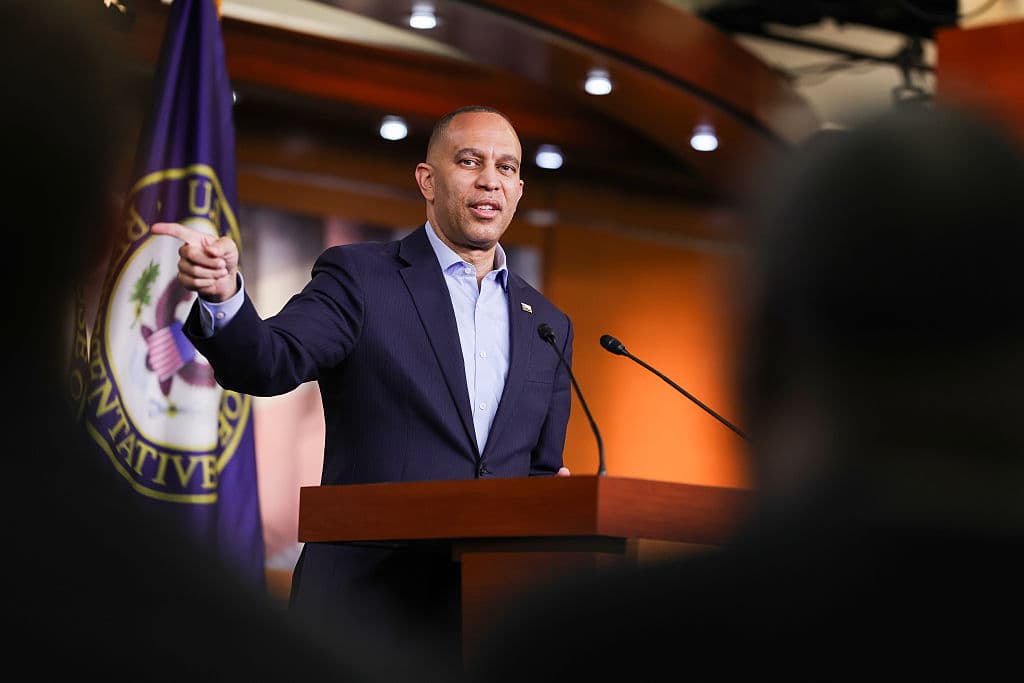 Trump Demands Jeffries Be Charged With ‘Inciting Violence’ 