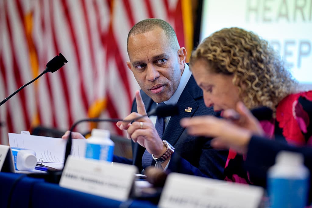 Jeffries Withholds Support From Wasserman Schultz Amid Backlash