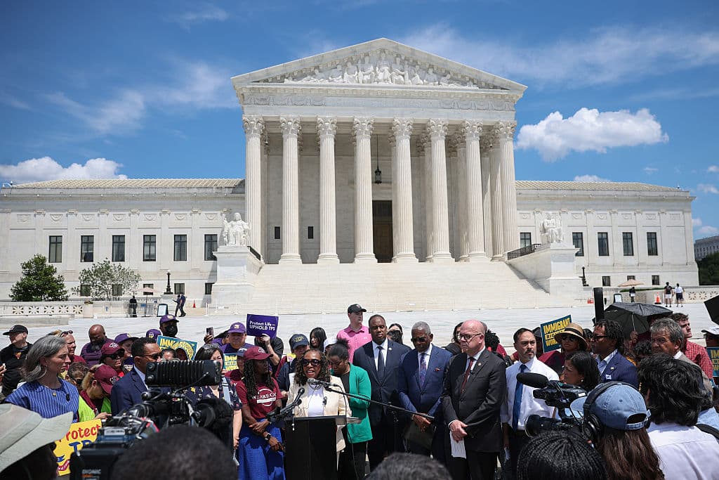 Supreme Court Strikes Down Hawaii Gun Restriction in Major Second Amendment Win