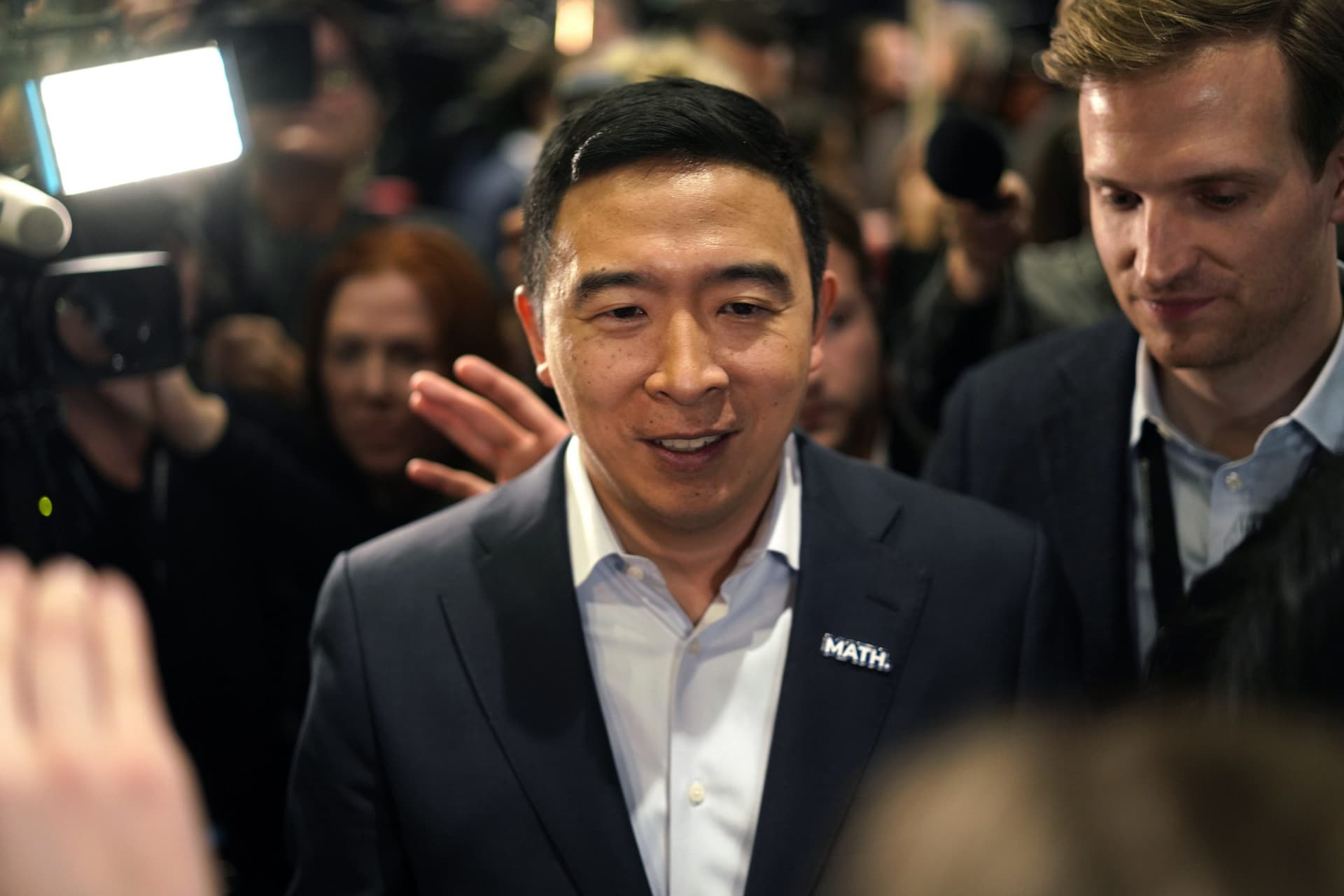 Andrew Yang Calls for â$1,000 a Month Until This Crisis Is Overâ Amid Uncertainty Over Next Eight Weeks