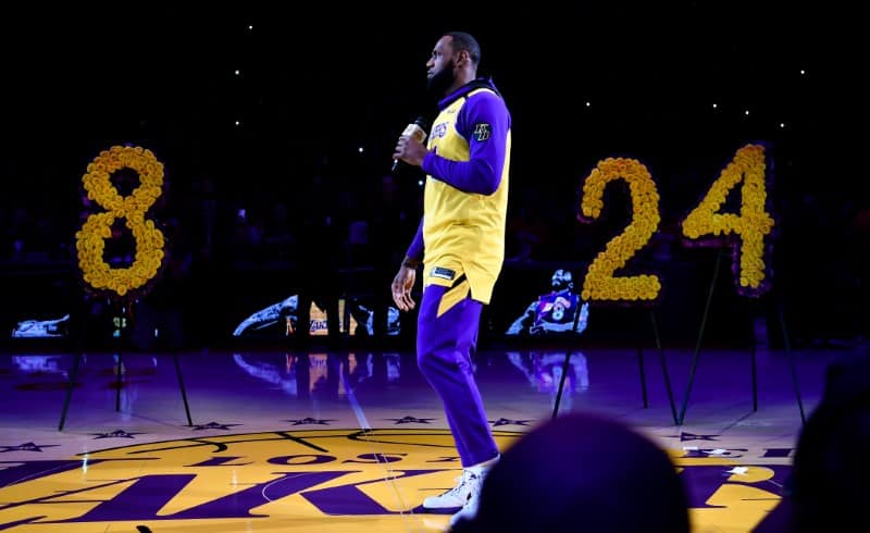 Lebron Celebrates His ‘Brother’ Kobe in Emotional Speech