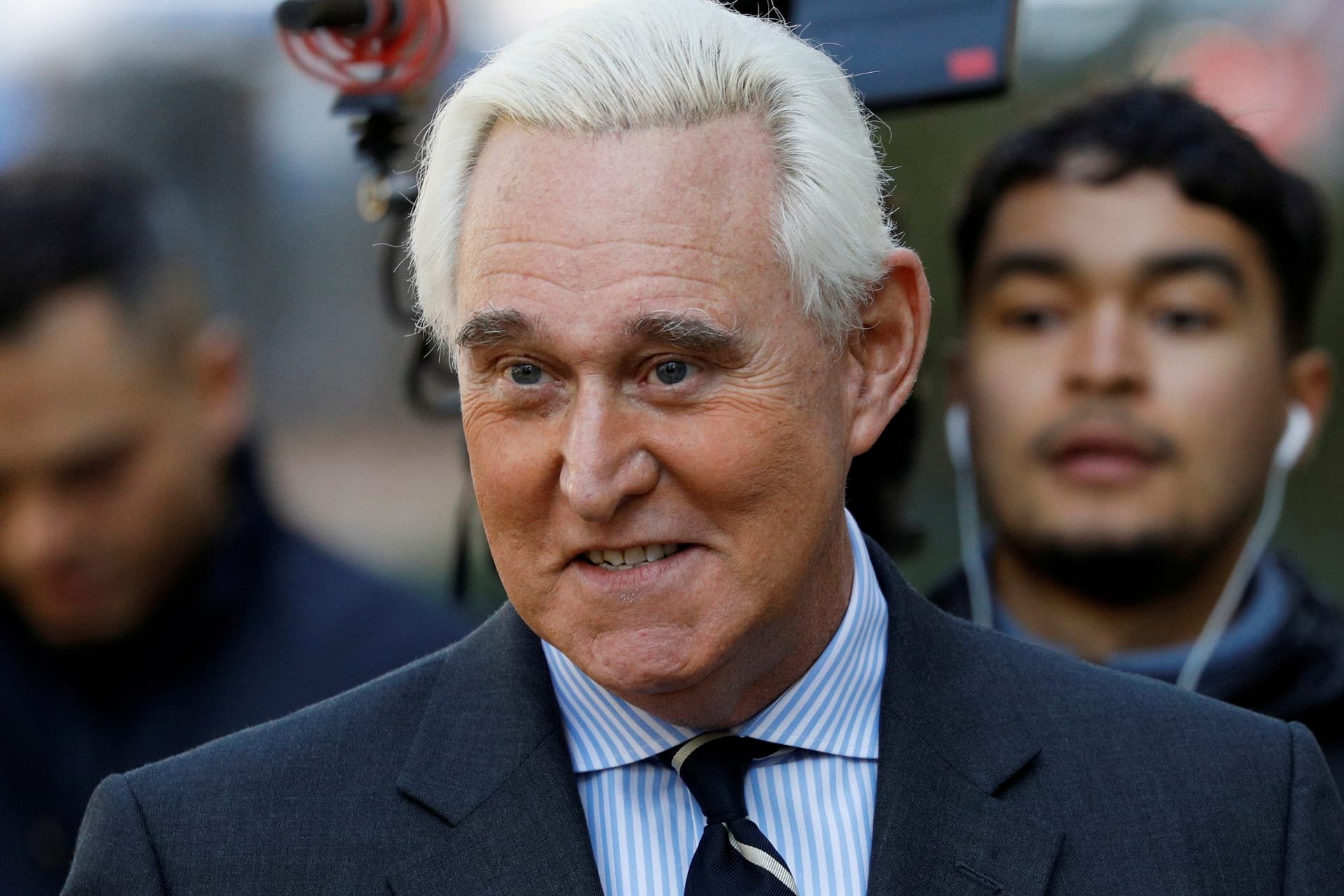 DOJ Backtracks on Sentencing Demand for Roger Stone After Trump Calls It āUnfairā