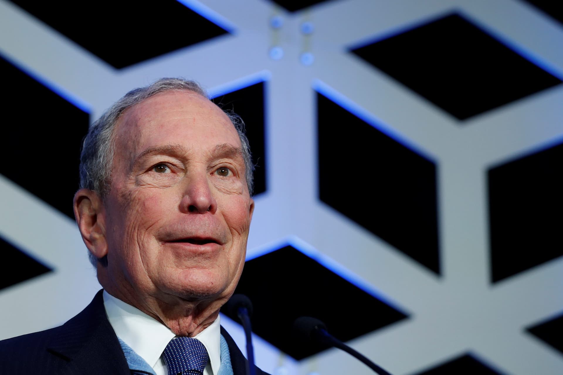 Bloomberg Deserts Plan to Create Super PAC, Says He Will Give Money to DNC Instead