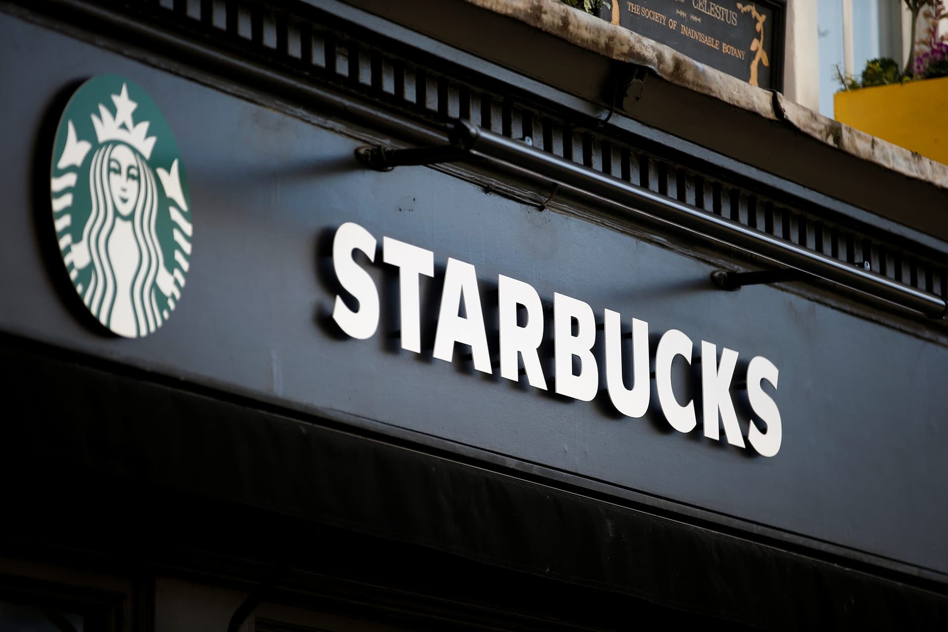 Starbucks Announces It Will Pause All Advertising on Social Media Platforms