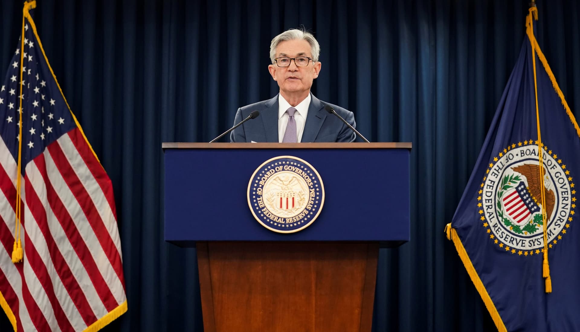 Fed’s Powell Says Virus to Dictate When U.S. Economy Reopens