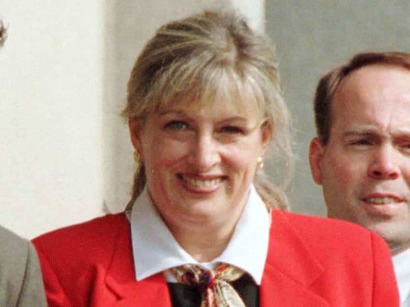 Clinton Sex Scandal Whistleblower Linda Tripp Dies at Age 70: Reports
