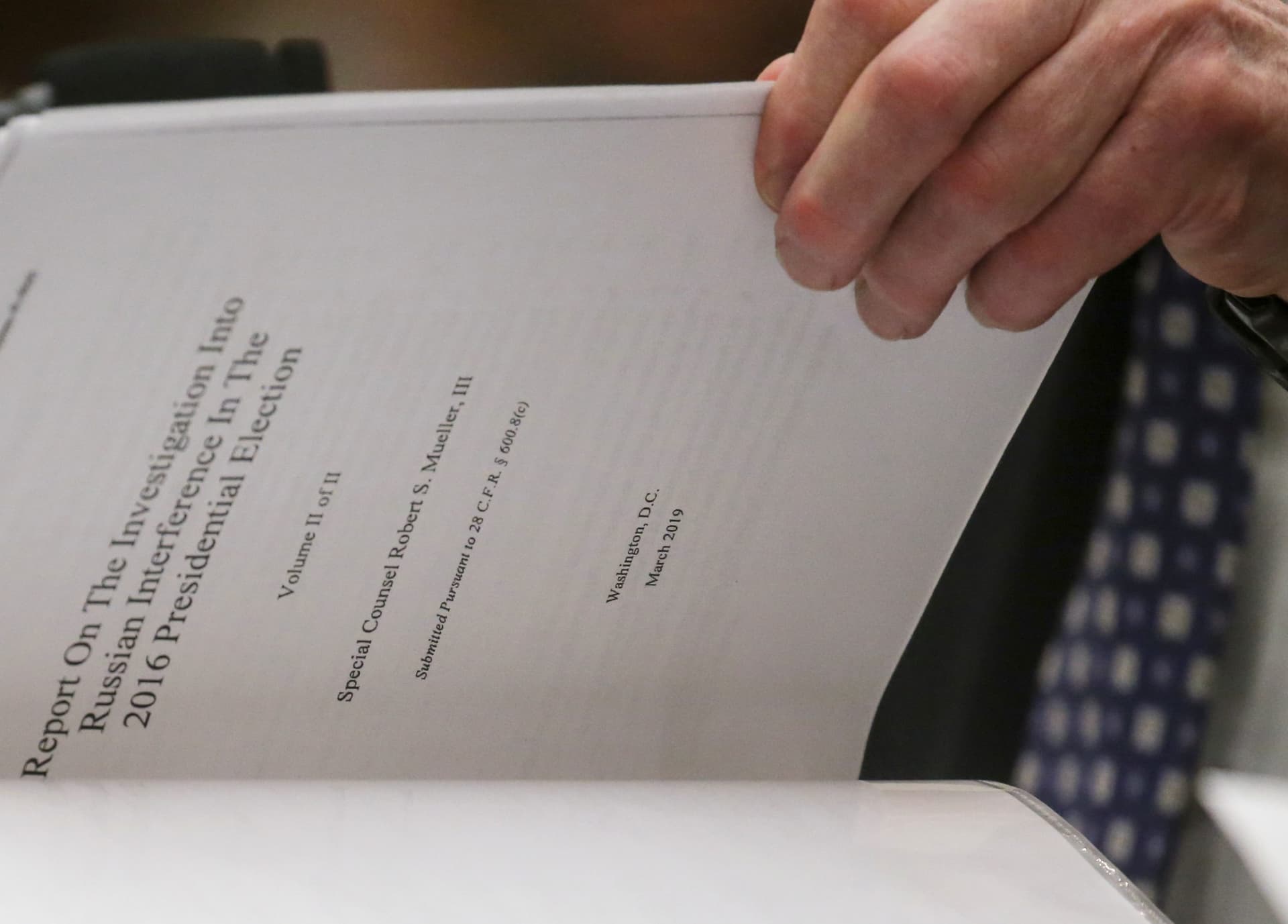 US Chief Justice Puts Hold on Disclosure of Russia Investigation Materials
