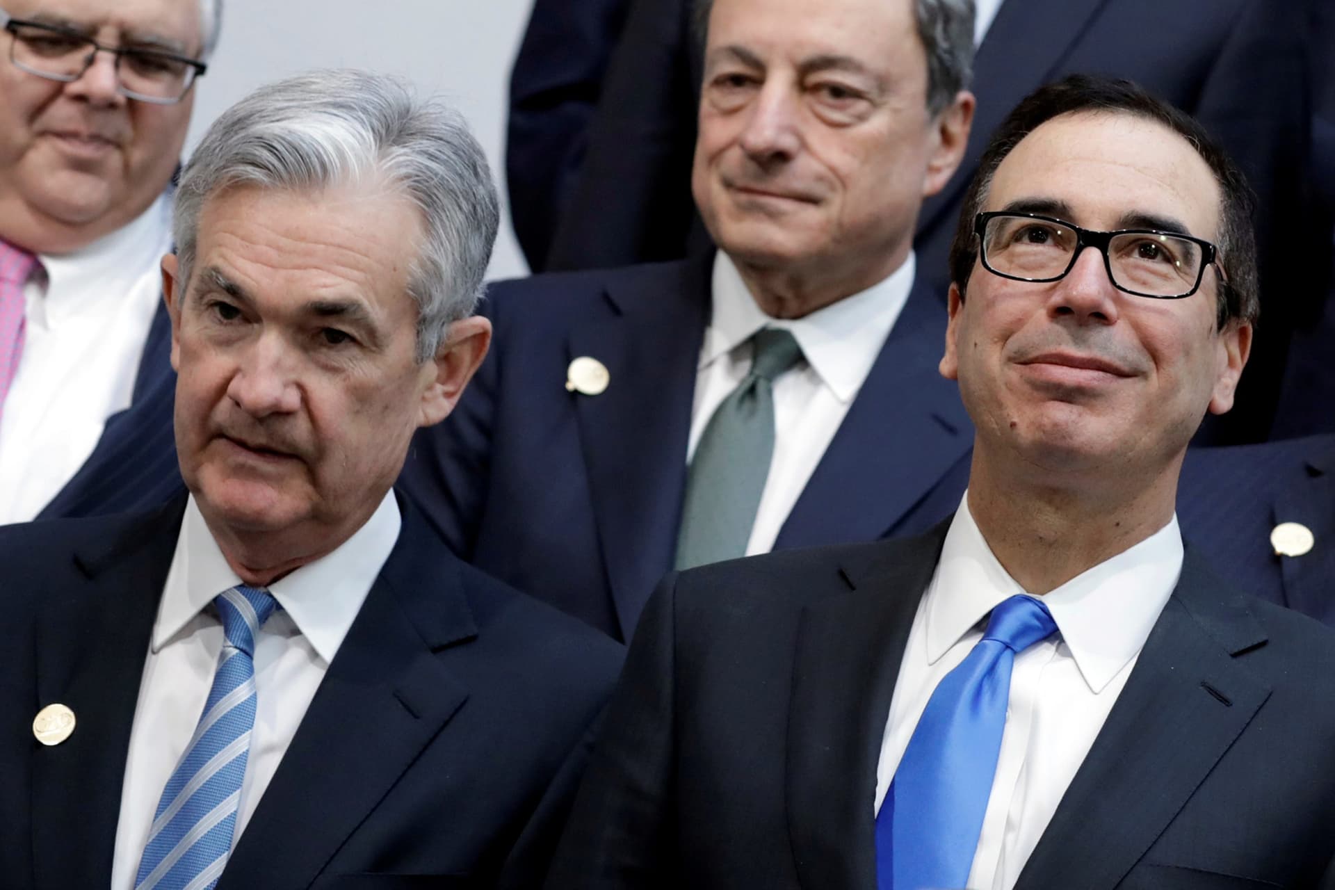 Mnuchin Defends US Fiscal Response to Pandemic, Seeks Payroll Loan Extension