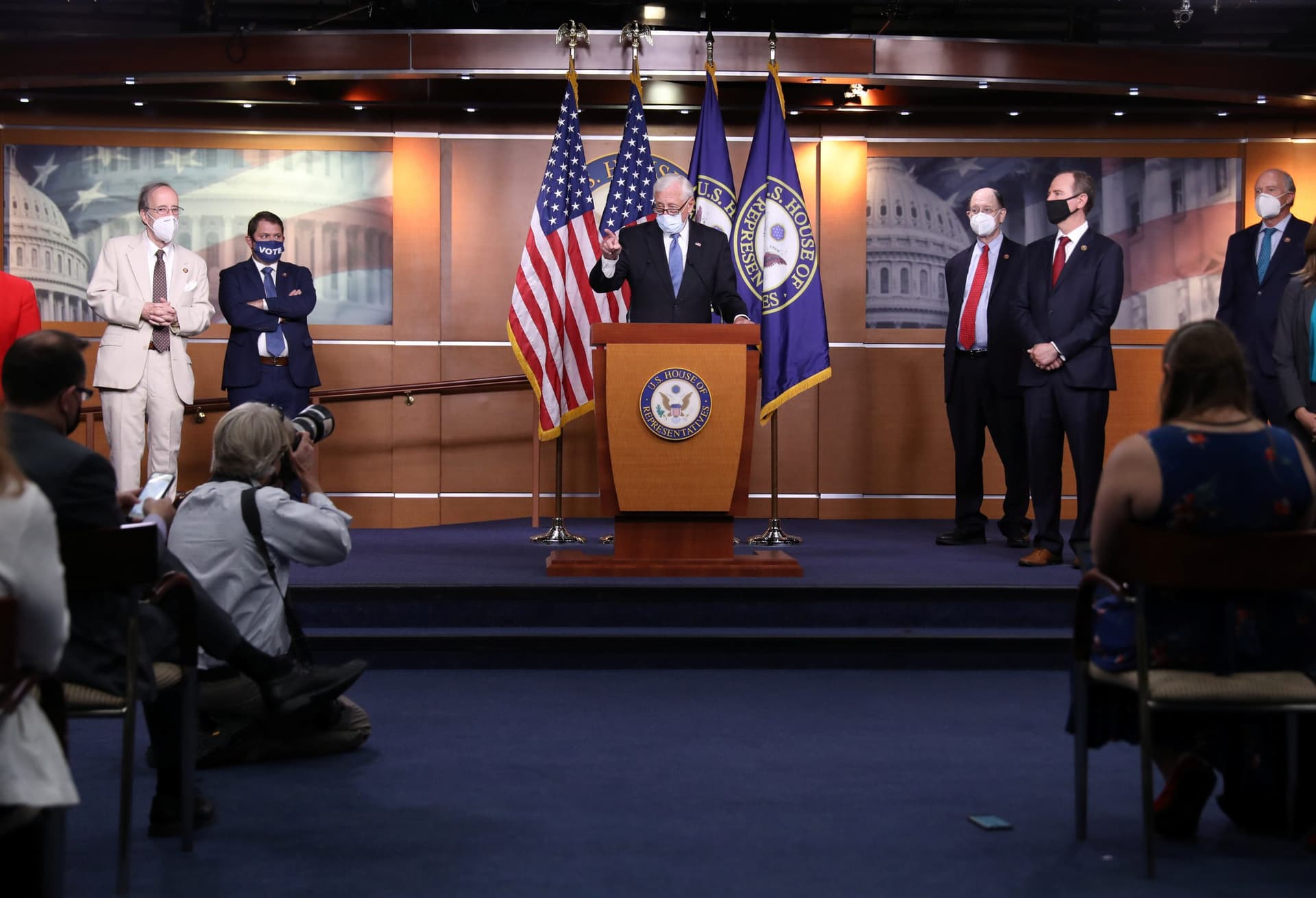 Bolton, Democrats Urge Russia Sanctions If Bounty Reports Are True