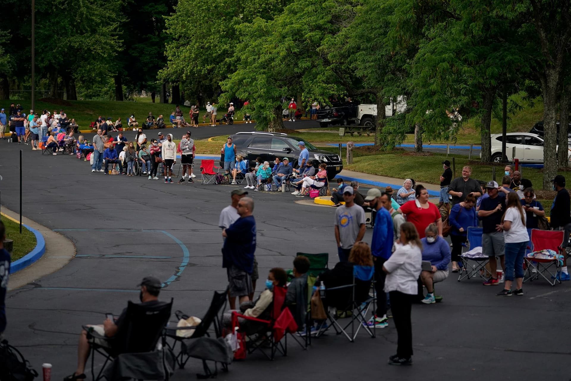 US Job Growth Accelerates in June; Unemployment Rate Falls
