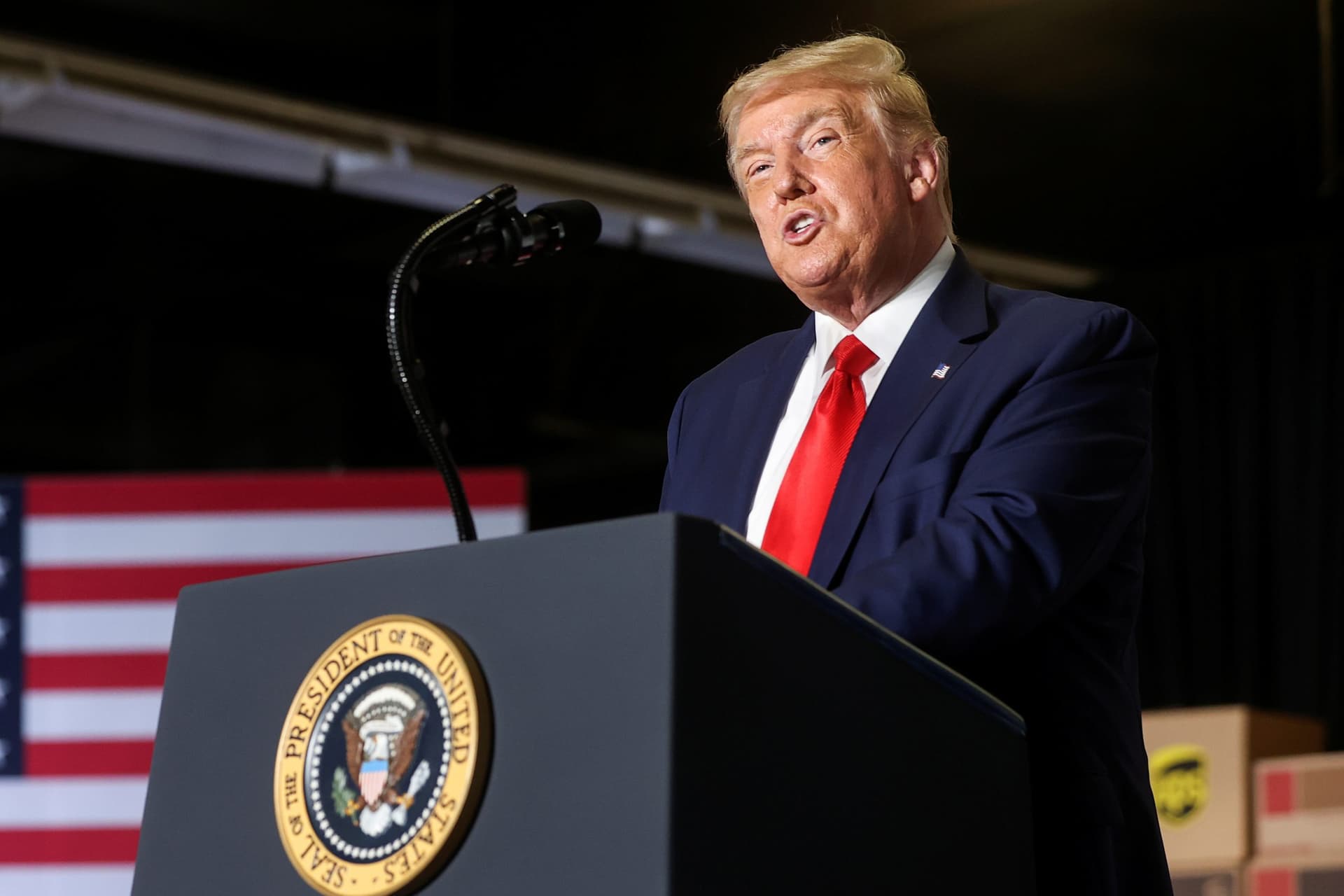 Trump Says He Wonât Throw Out First Pitch After All