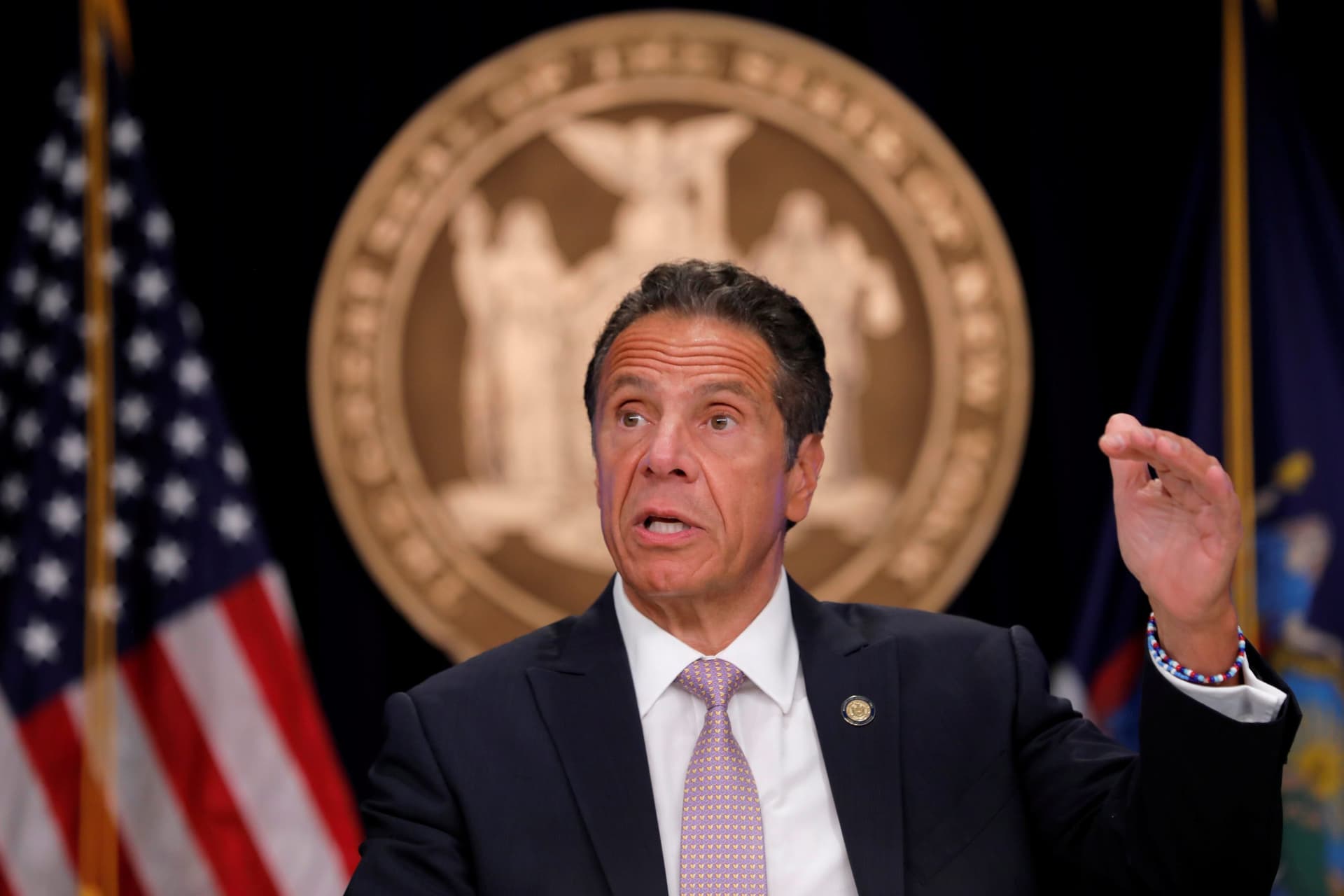 Cuomo Accuses US Immigration Chiefs of Breaching Oath in Travel Lawsuit