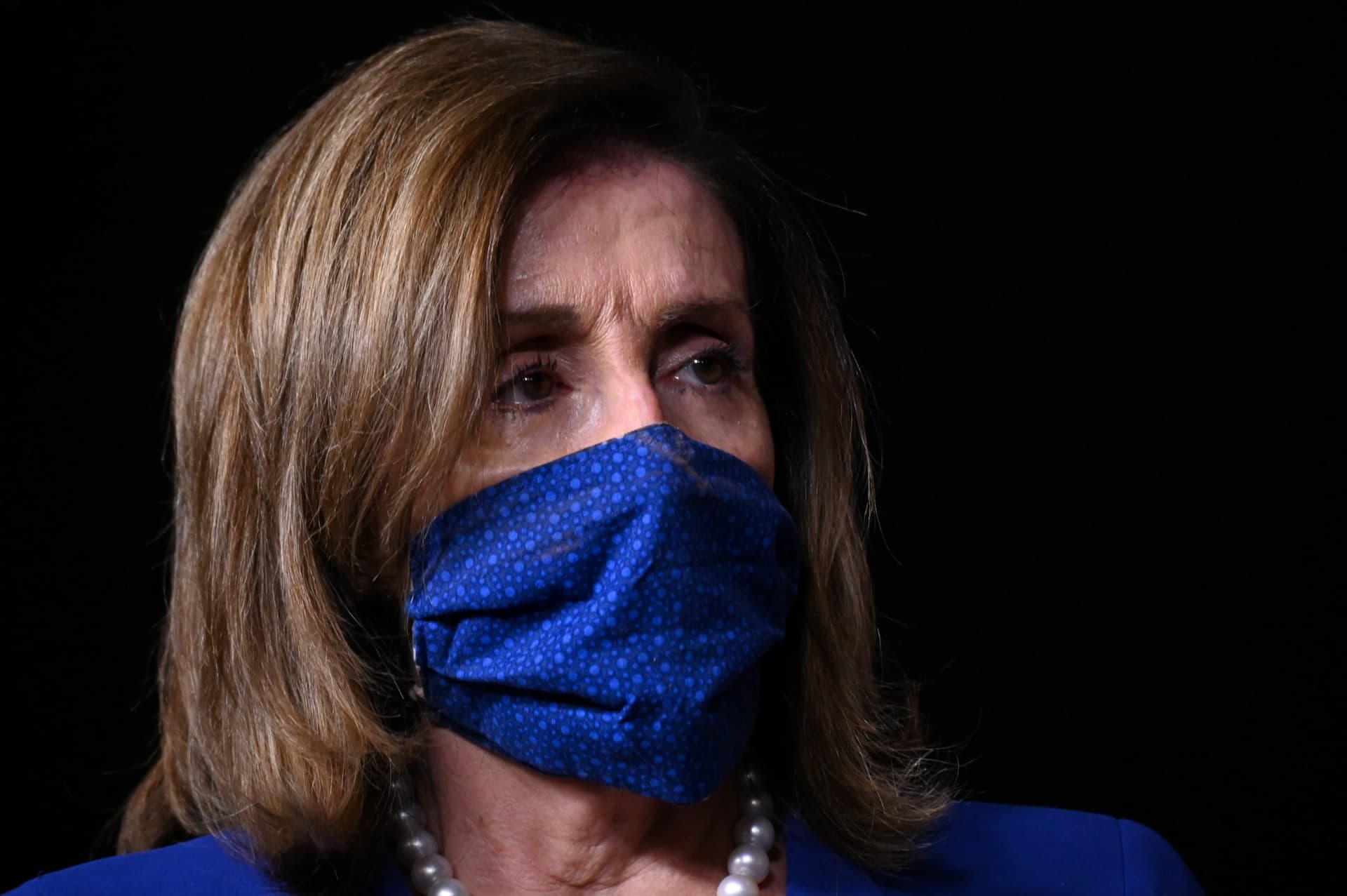 Pelosi Announces House Members and Staff Are Required to Wear Masks āAt All Timesā