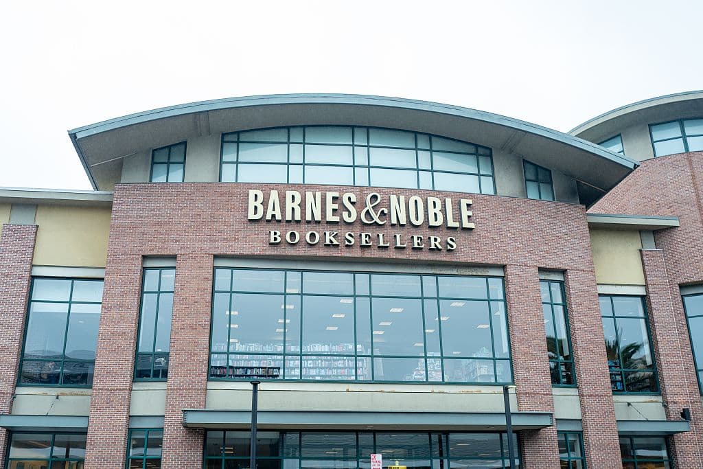 Barnes & Noble CEO Addresses Stance on AI-Written Books