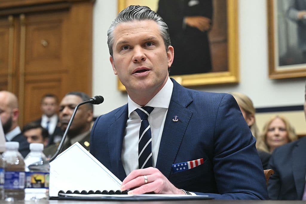 Greg Kelly Slams Hegseth, Says âHe Doesnât Belong in the Jobâ