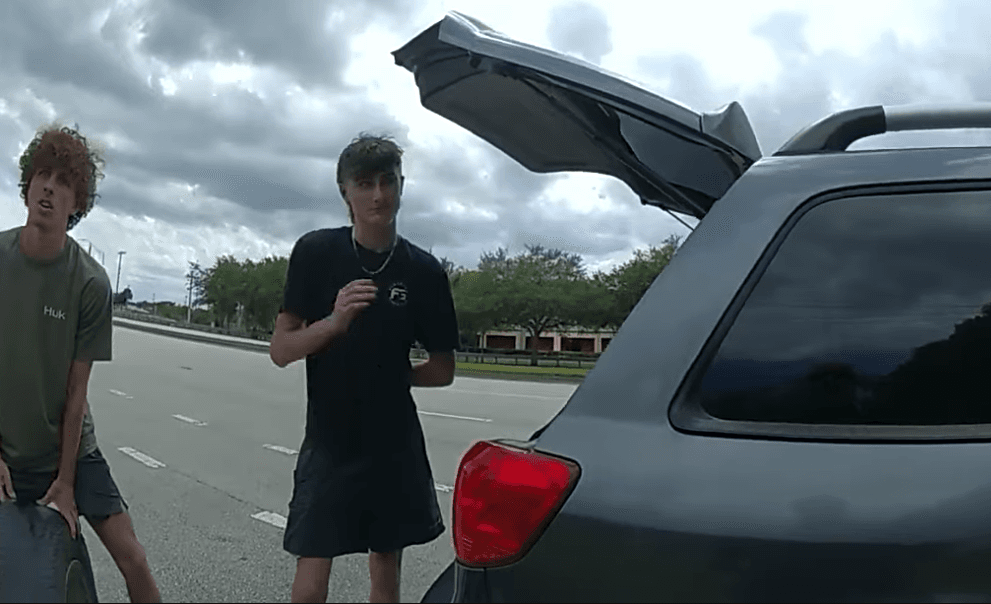 Florida Teens Save Stranded Driver Suffering Heart Attack